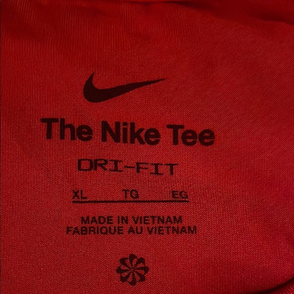 Nike Men's Dry Fit Bright Red Short Sleeve Tee - Picture 5 of 5